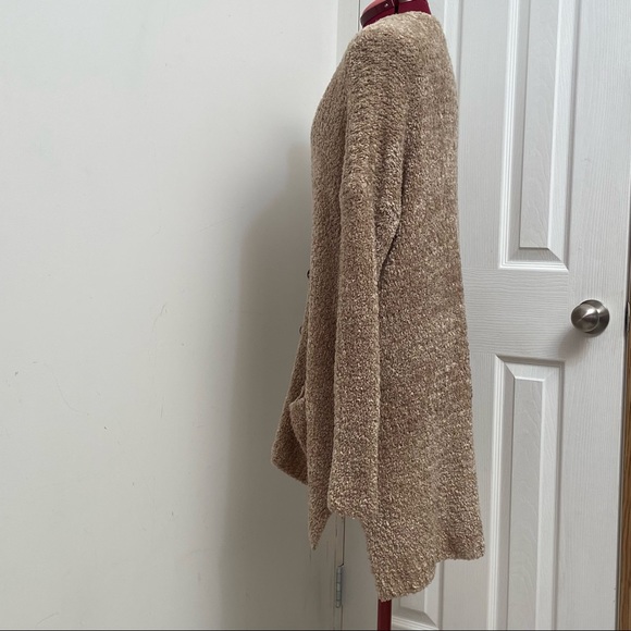 Ambercombie & Fitch New York women oversized slouchy cardigan. Size XS/S. Used. - Picture 3 of 8